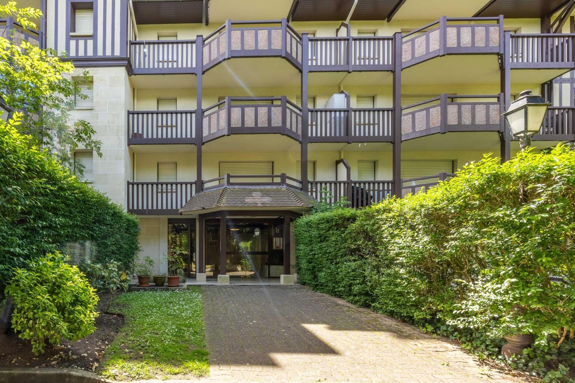 Apartment With Parking And Balcony Near The Beach Deauville Extérieur photo